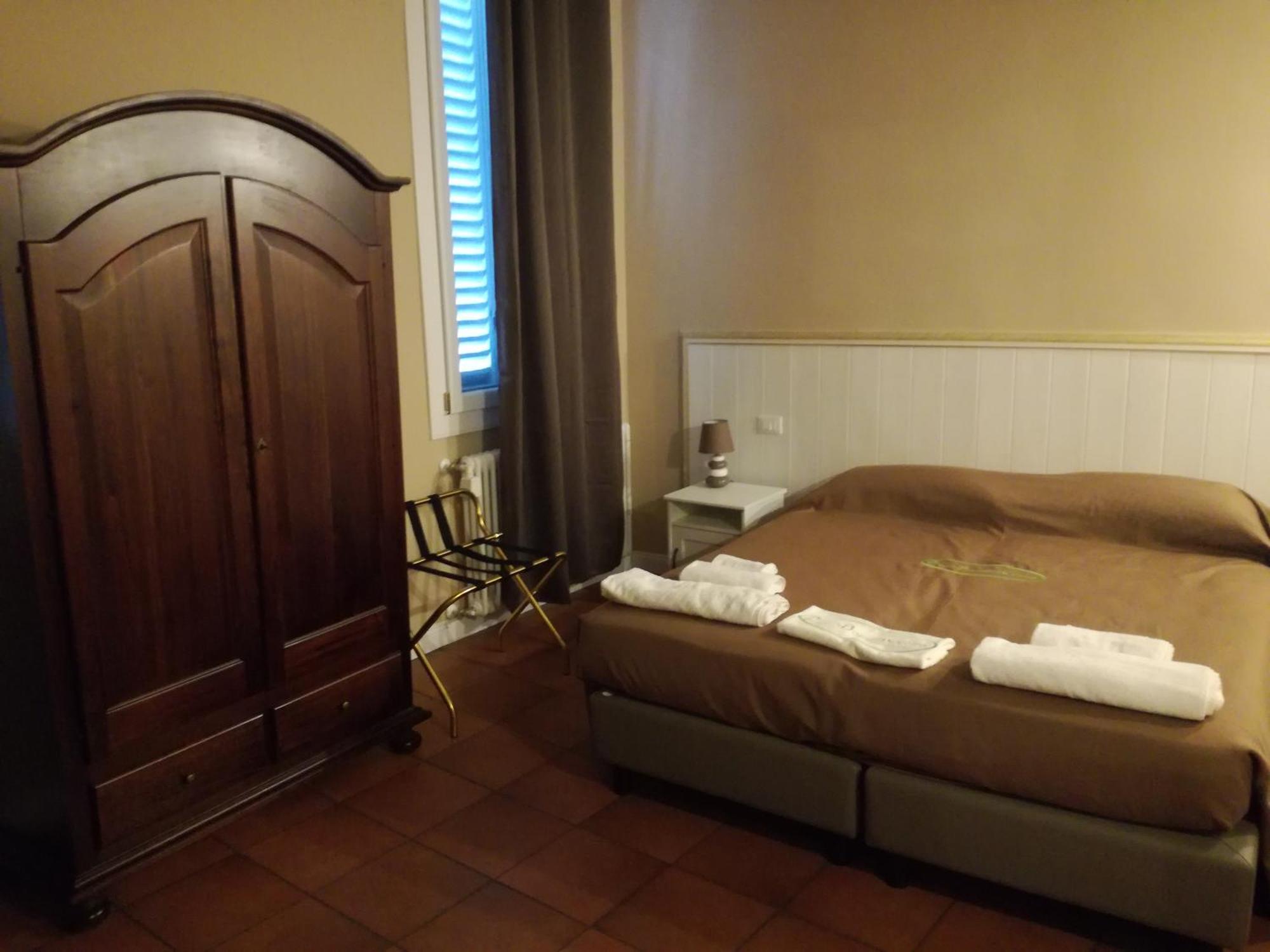 Piazza San Domenico Rooms - Bedinbolognacentro Zewnętrze zdjęcie